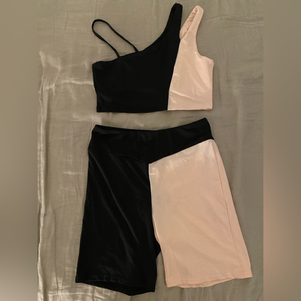 Black & beige one shoulder crop top & short leggings set #leggingset